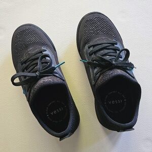 VESSI waterproof shoes - Black - Women's Size 7